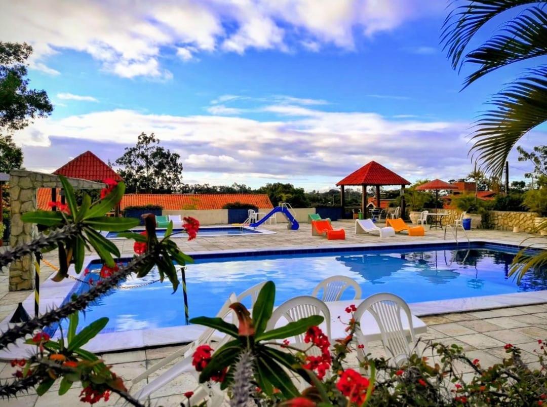 Casa Bela Visao No Condominio Chacara Bariloche Gravata Pe Buitenkant foto